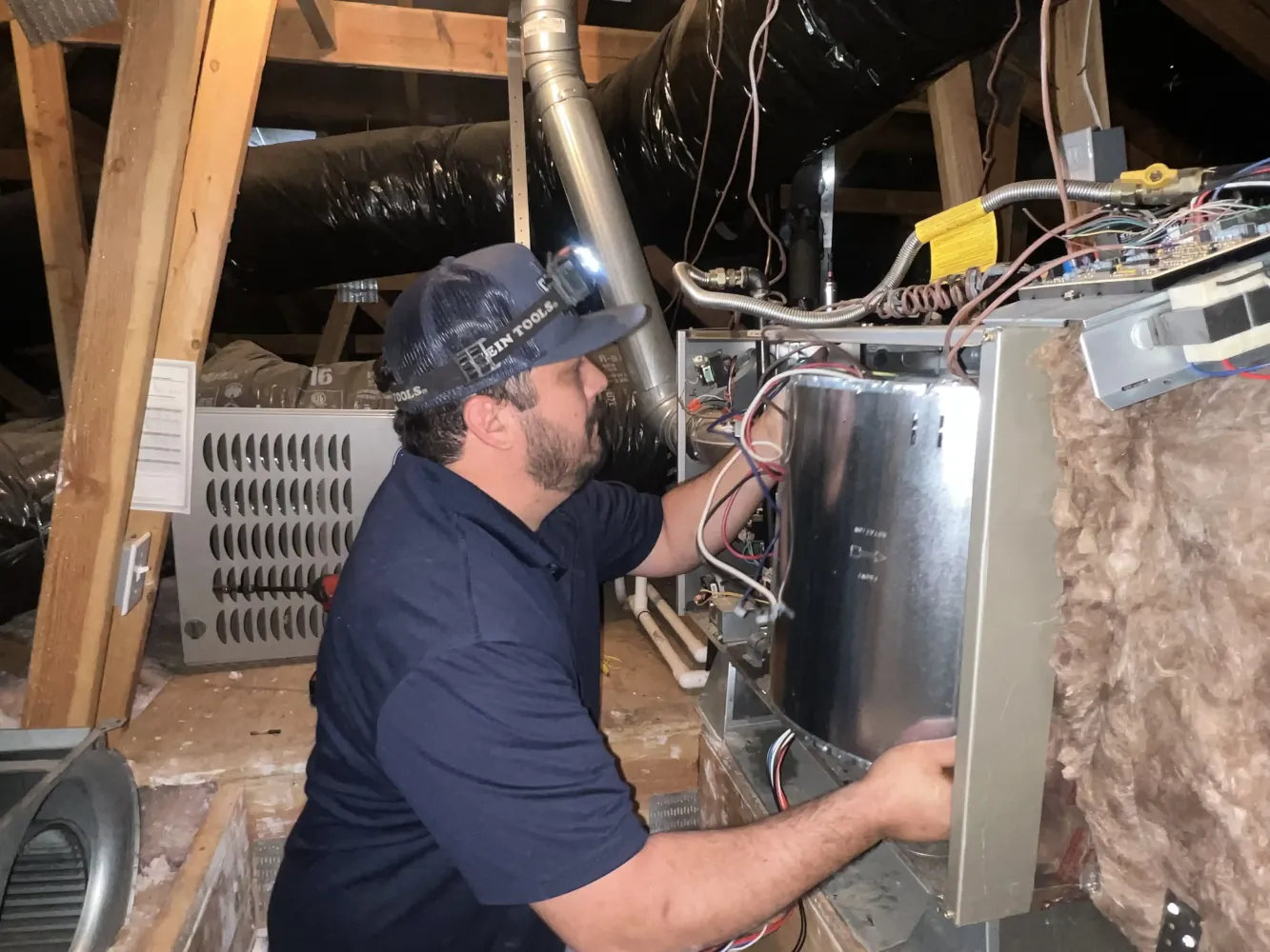 Salute AC technician working
