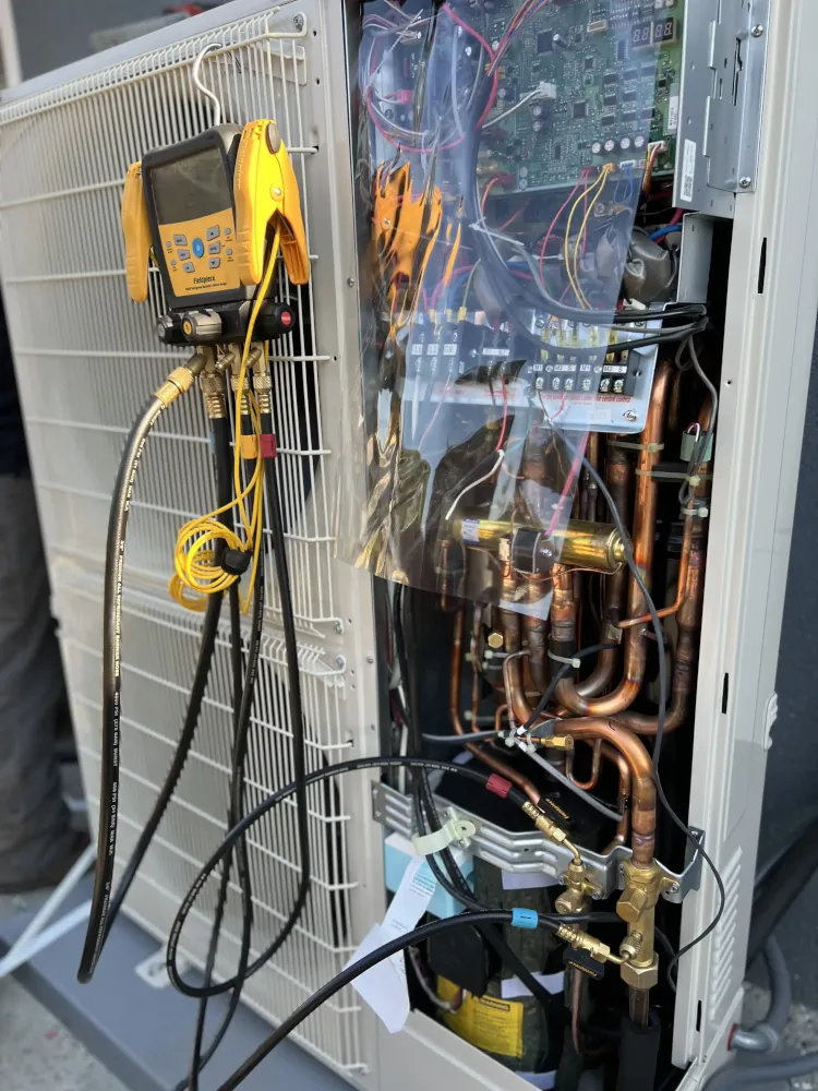 Measuring equipment on hvac unit